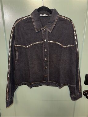 NWOT WOMENS denim snap from jacket